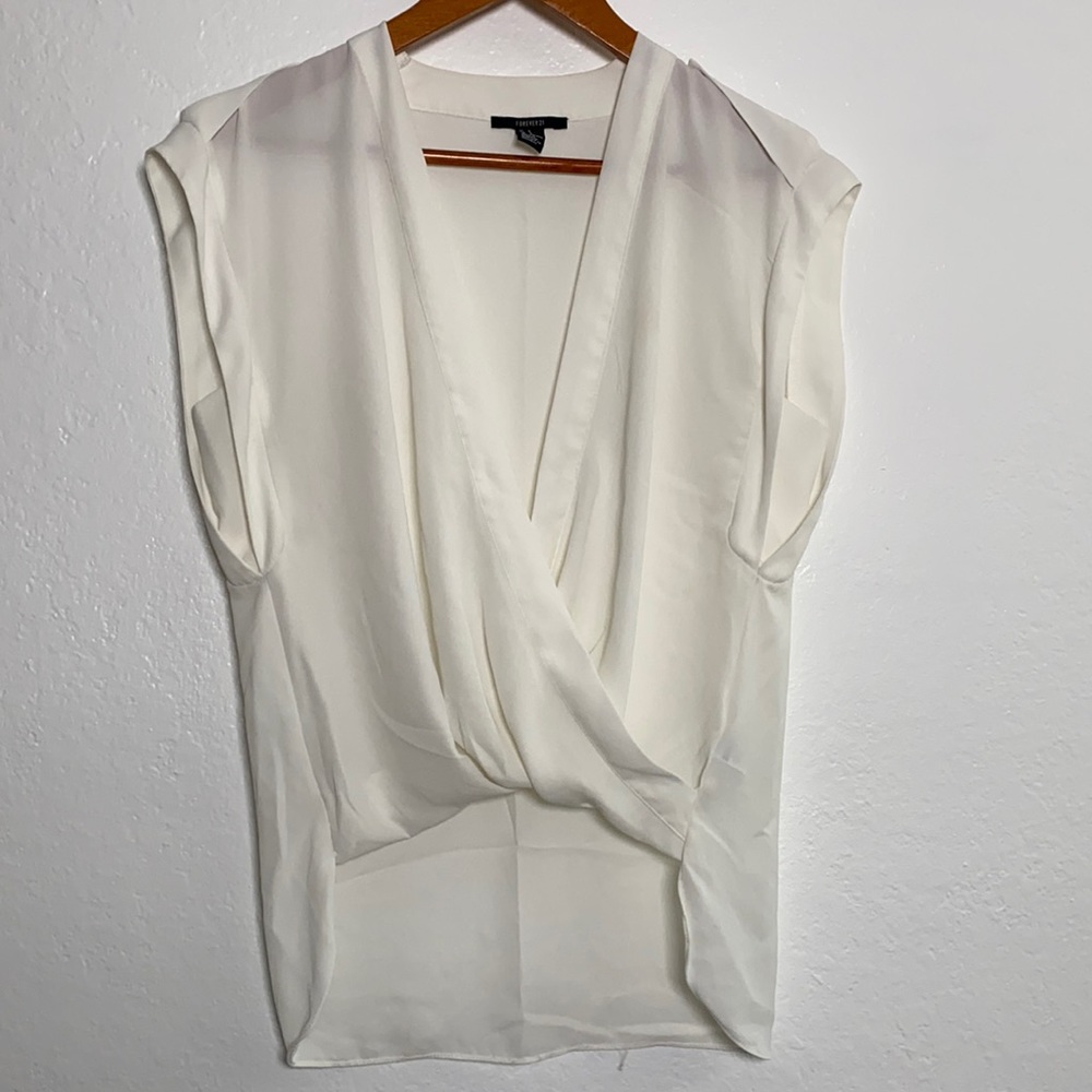 Forever 21 Short Sleeve White Flowy Top Soze Small